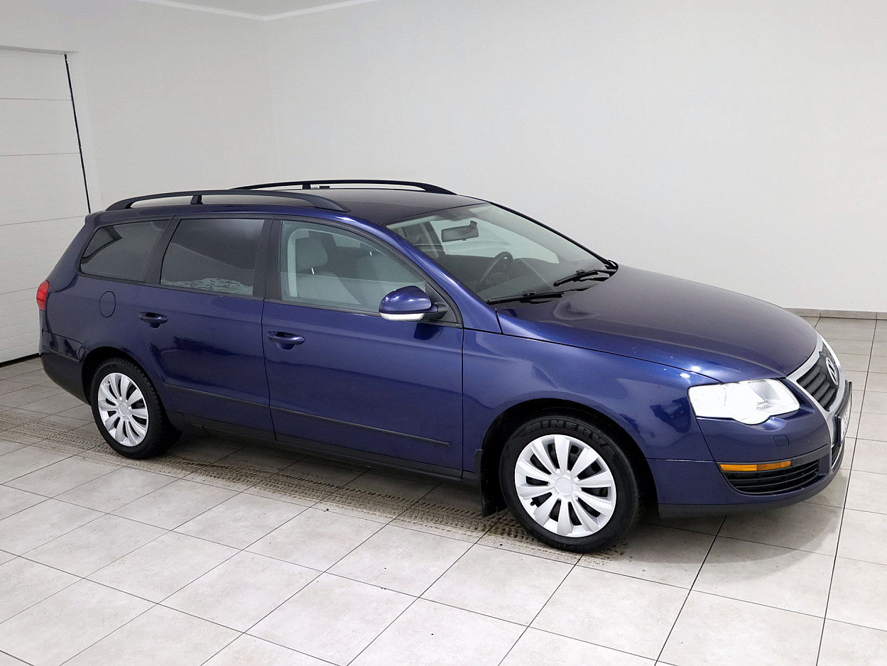 Volkswagen Passat Comfortline 2.0 110 kW - Photo 1