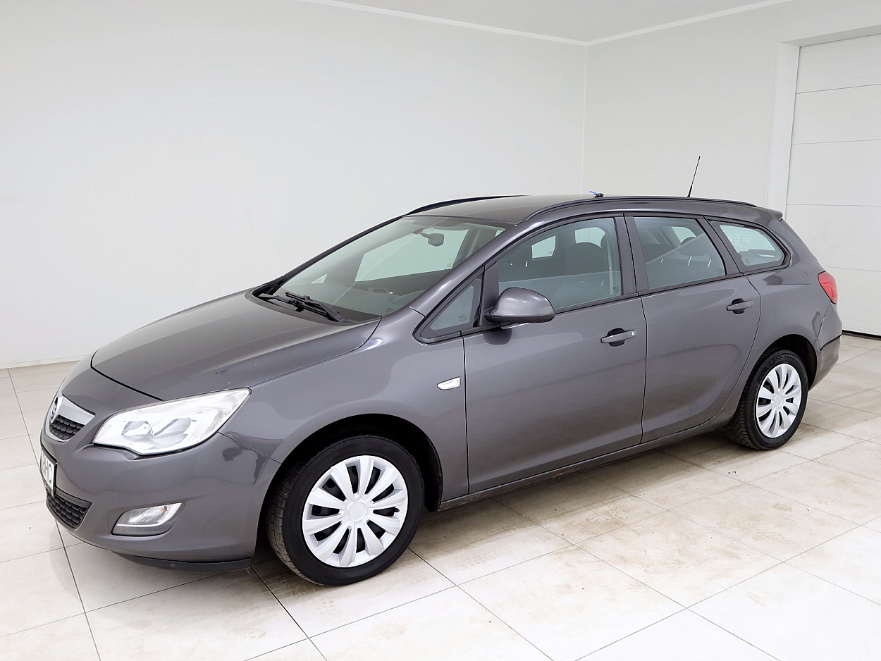 Opel Astra Sports Tourer 1.7 CDTi 81 kW - Photo 2