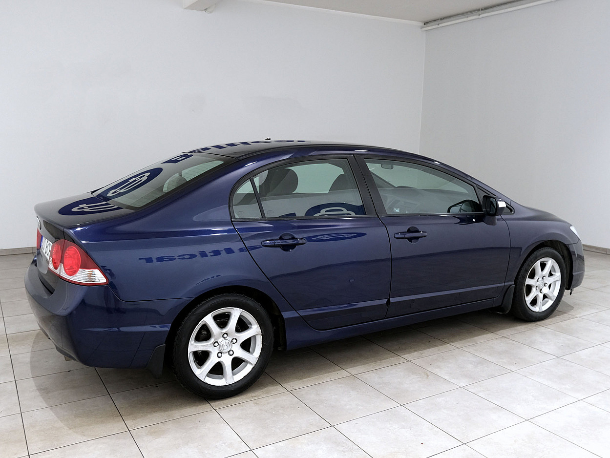 Honda Civic Facelift 1.8 103 kW - Photo 3