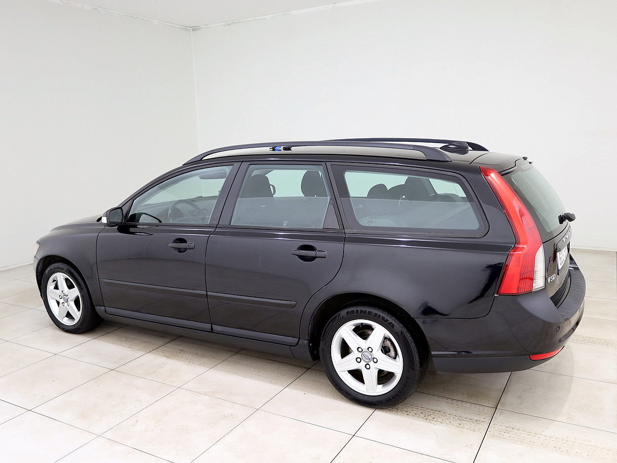 Volvo V50 Momentum Facelift ATM 2.0 D4 100 kW - Photo 4