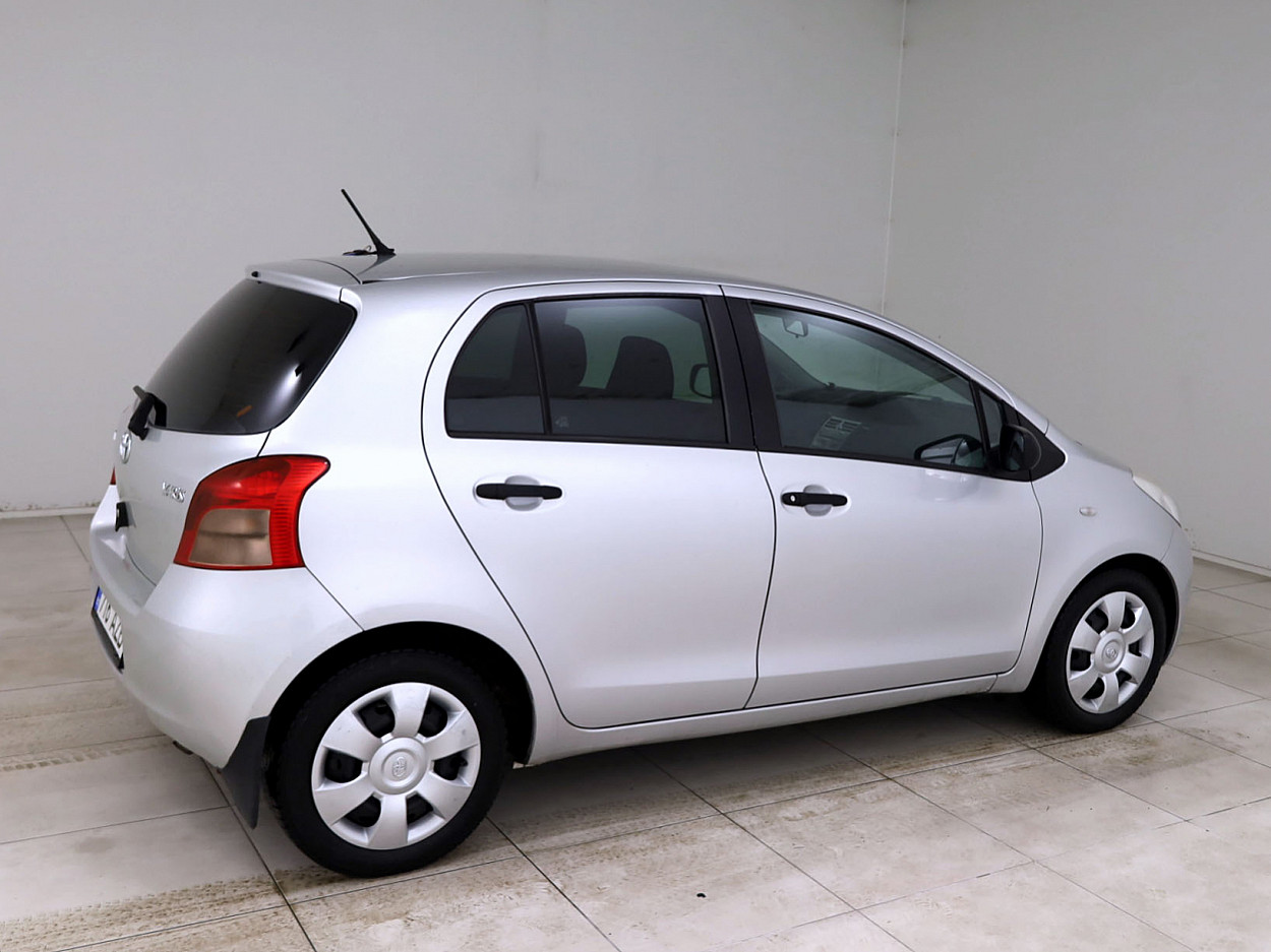 Toyota Yaris Linea Sol 1.3 64 kW - Photo 3