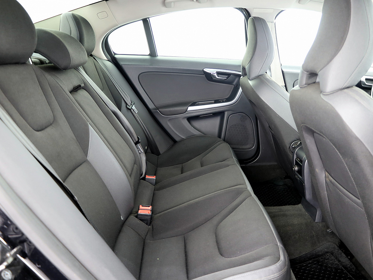Volvo S60 Momentum 2.0 D5 120kW