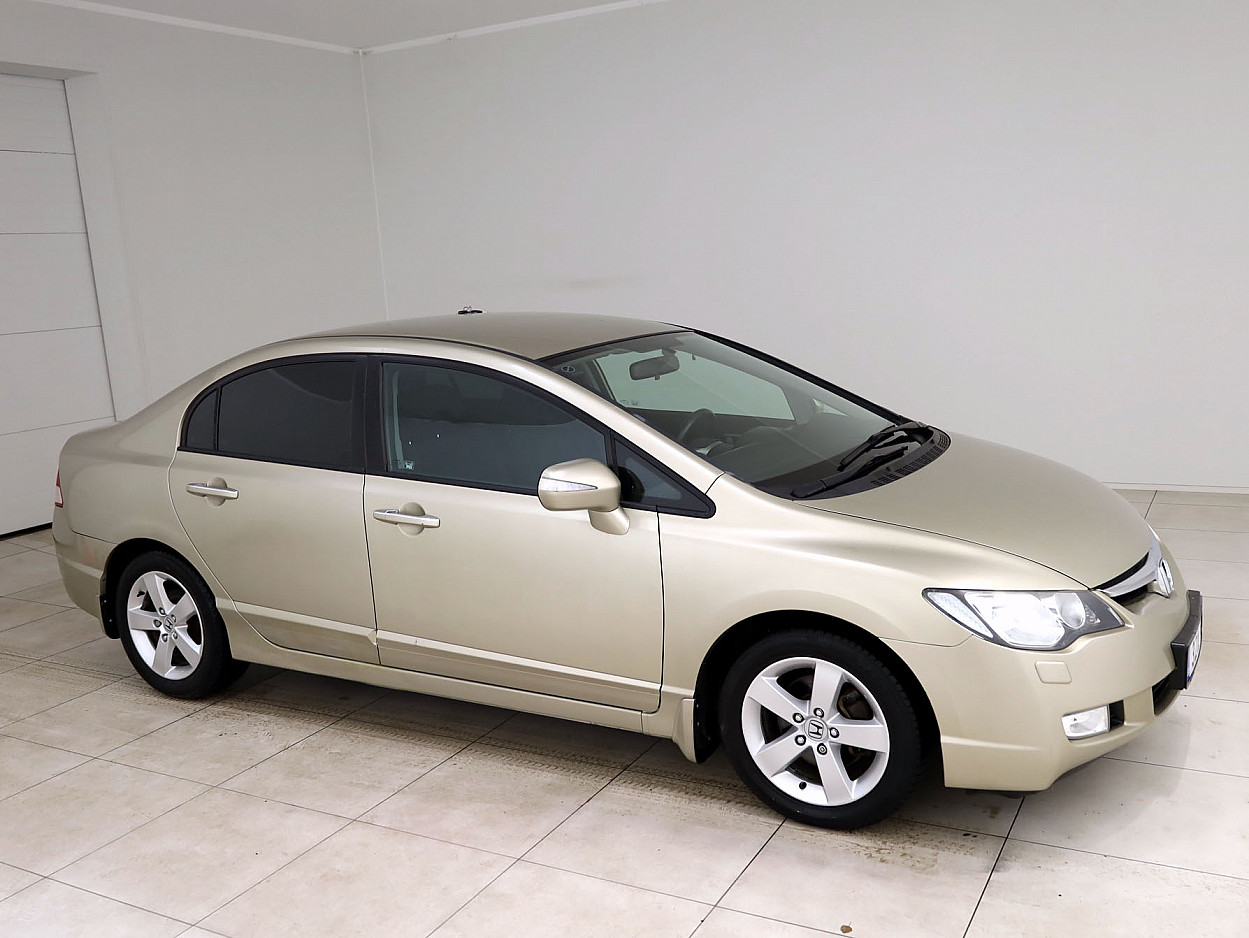 Honda Civic Elegance ATM 1.8 103 kW - Photo 1