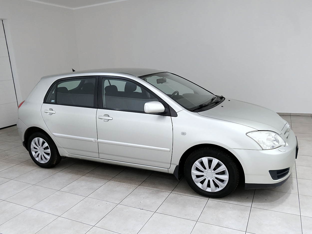 Toyota Corolla Linea Sol Facelift 1.4 71 kW - Photo 1