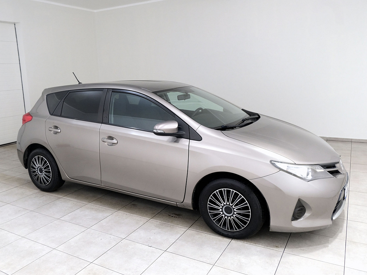 Toyota Auris Linea Sol 1.4 D-4D 66 kW - Photo 1