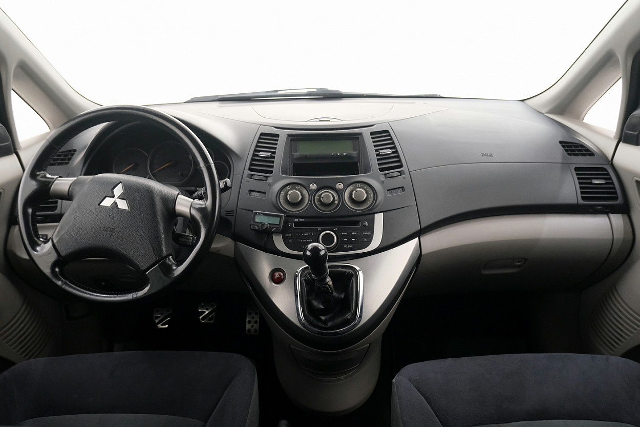 Mitsubishi Grandis Facelift 2.0 DI-D 103 kW - Photo 5