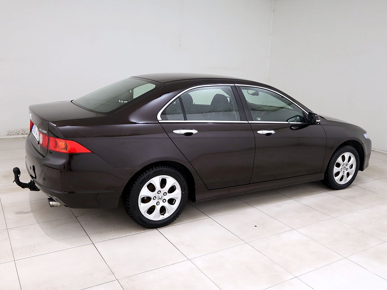 Honda Accord Elegance Facelift 2.0 114 kW - Photo 3