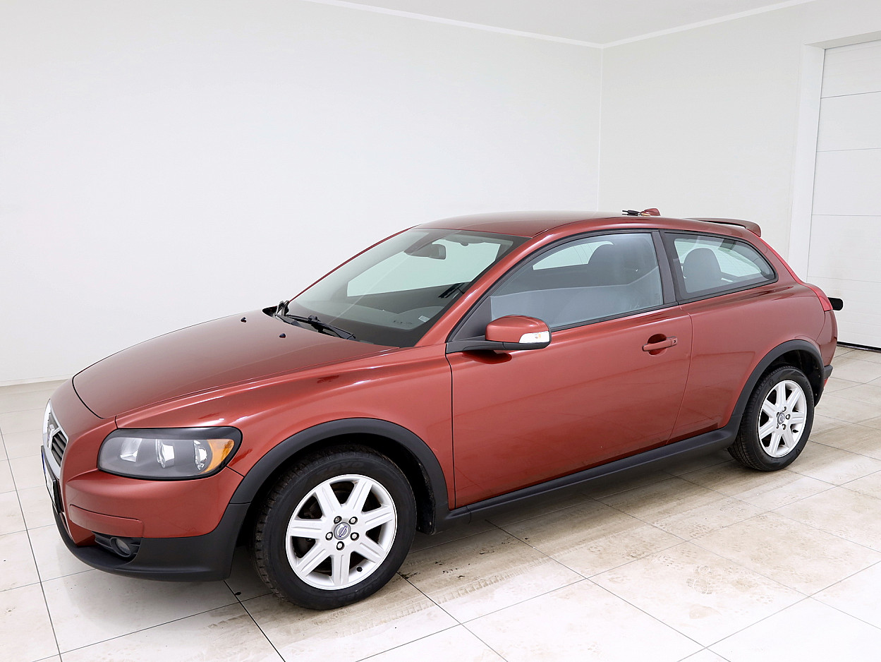 Volvo C30 Momentum 2.0 D4 100 kW - Photo 2