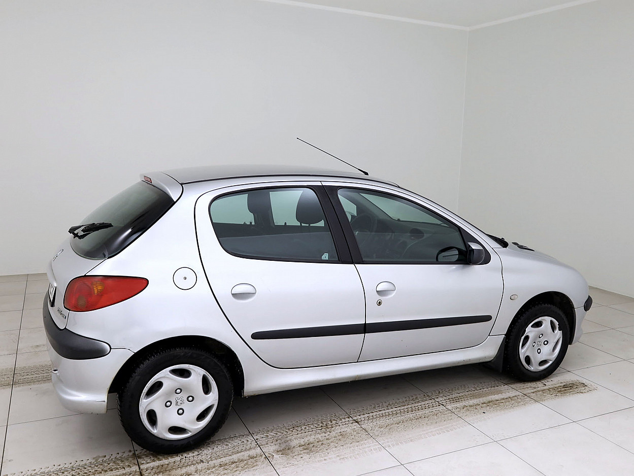 Peugeot 206 1.4 HDi 50 kW - Photo 3