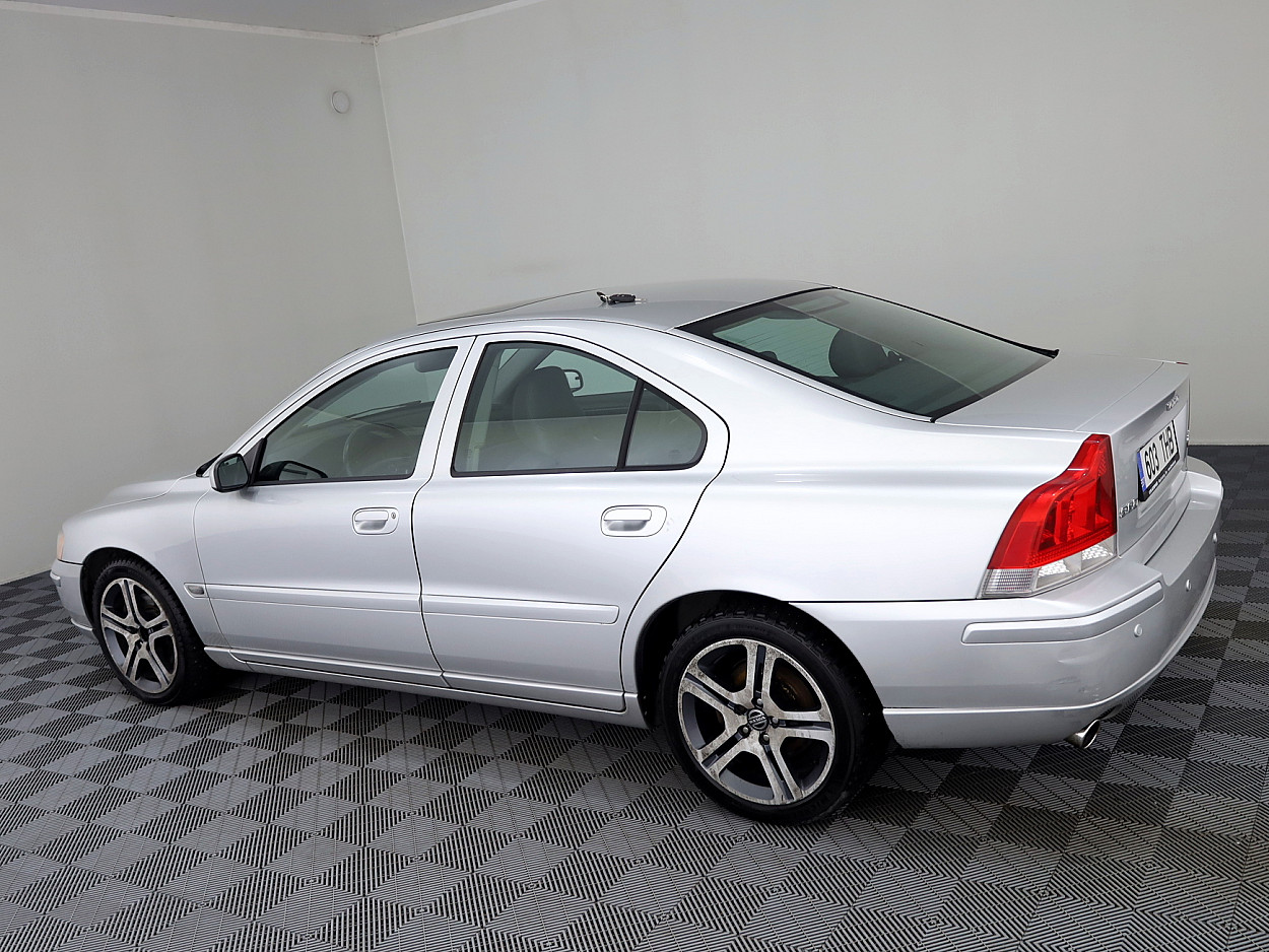 Volvo S60 Summum Facelift ATM 2.0 132kW