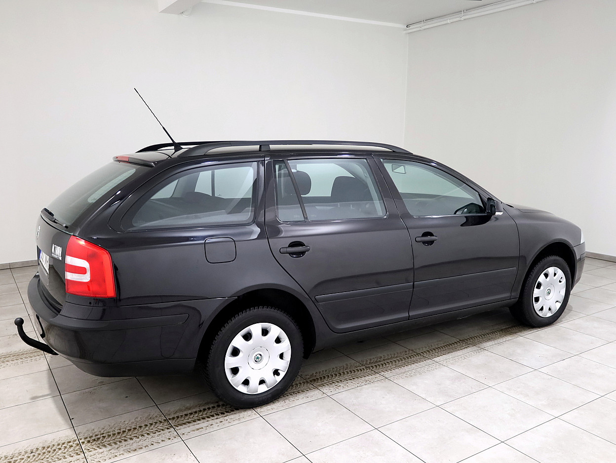 Skoda Octavia Comfortline 1.6 85 kW - Photo 3