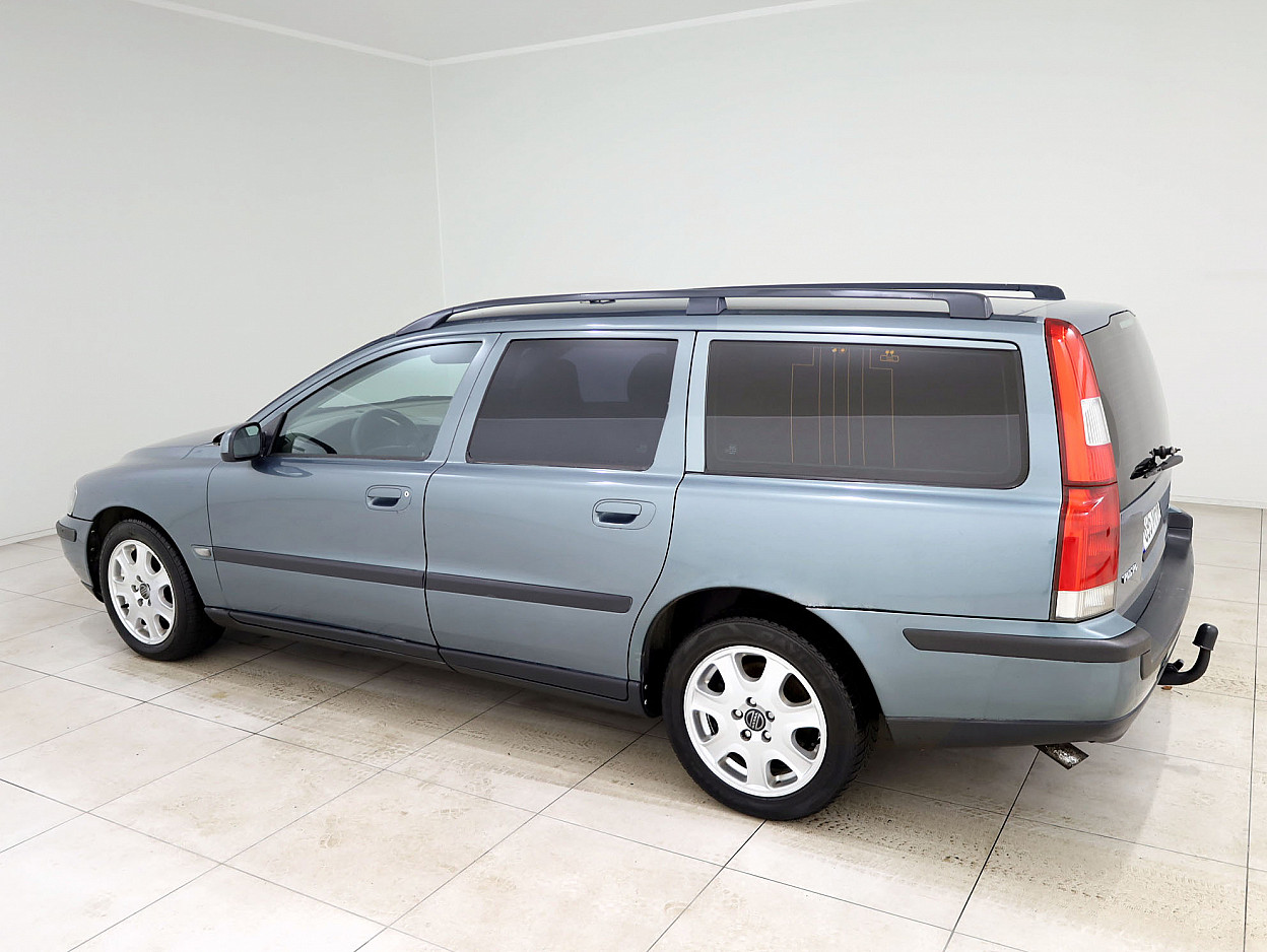 Volvo V70 Summum 2.5 D5 103 kW - Photo 4