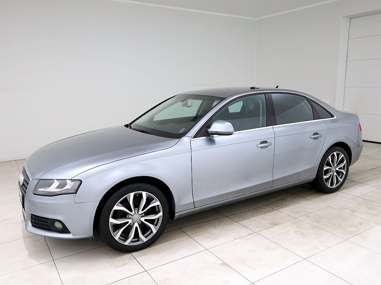 Audi A4 Highline ATM 2.7 TDI 140 kW - Photo 2