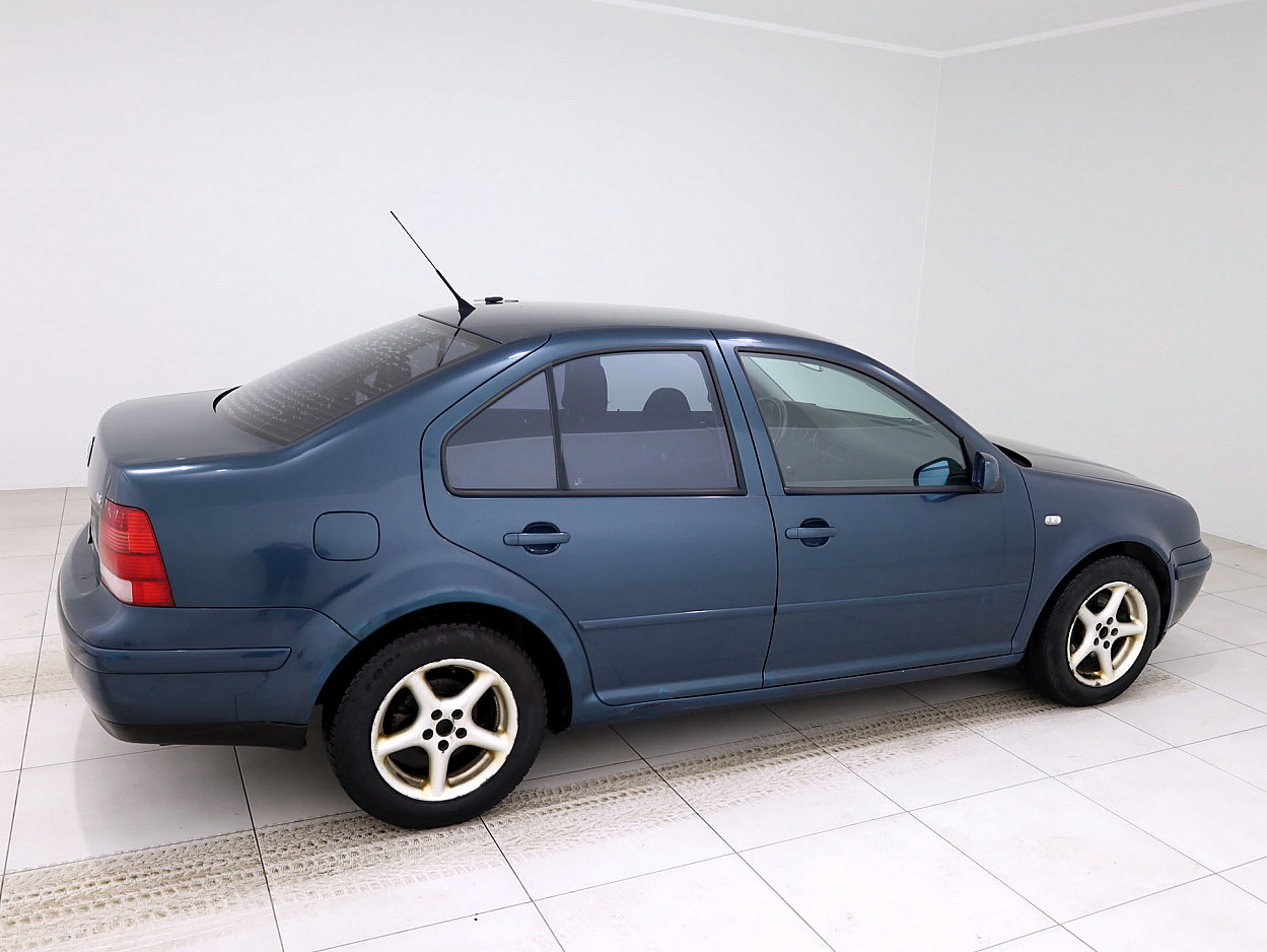Volkswagen Bora Comfortline 1.6 77 kW - Photo 3