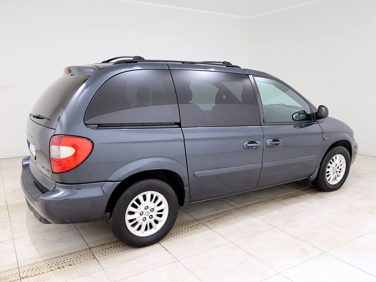 Chrysler Voyager Limited Facelift ATM 2.8 CRD 110 kW - Photo 3