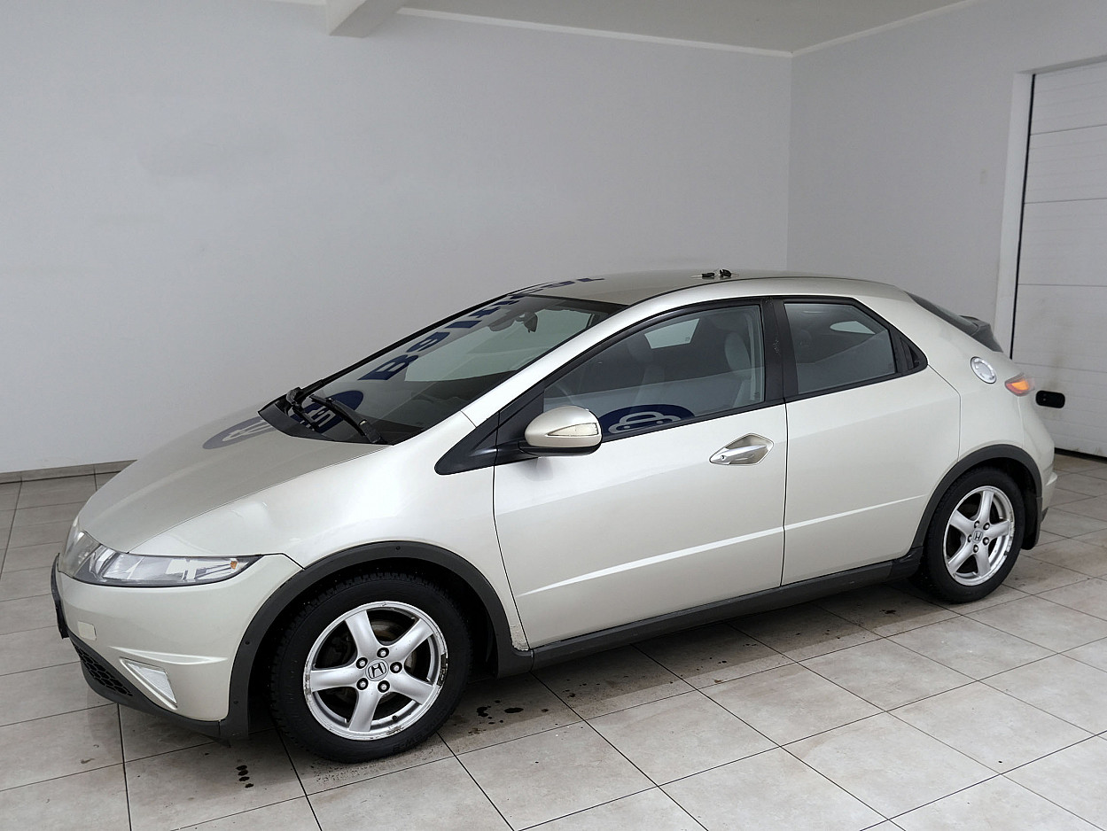 Honda Civic Elegance 1.8 103 kW - Photo 2