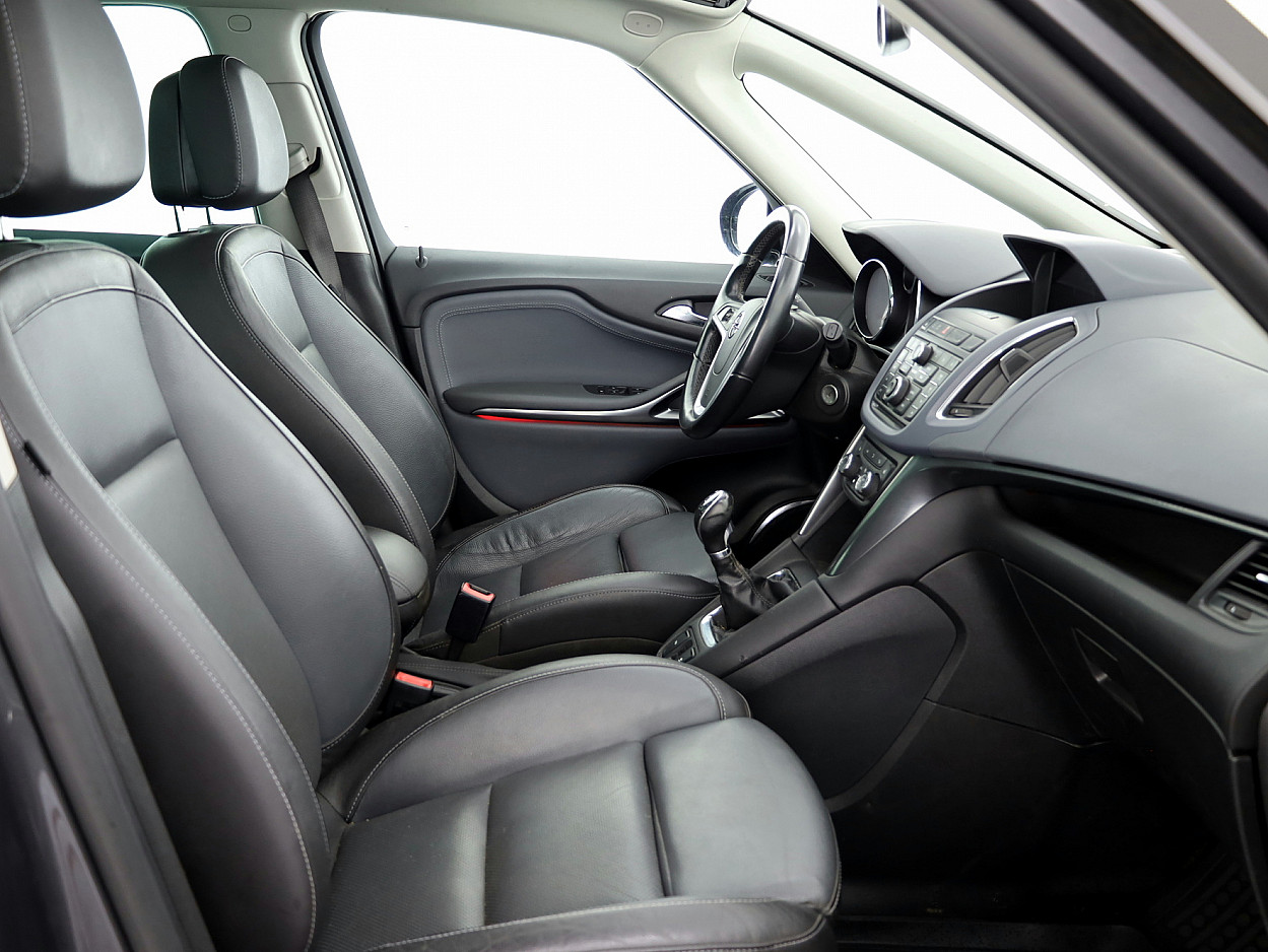 Opel Zafira Cosmo 1.6 110kW