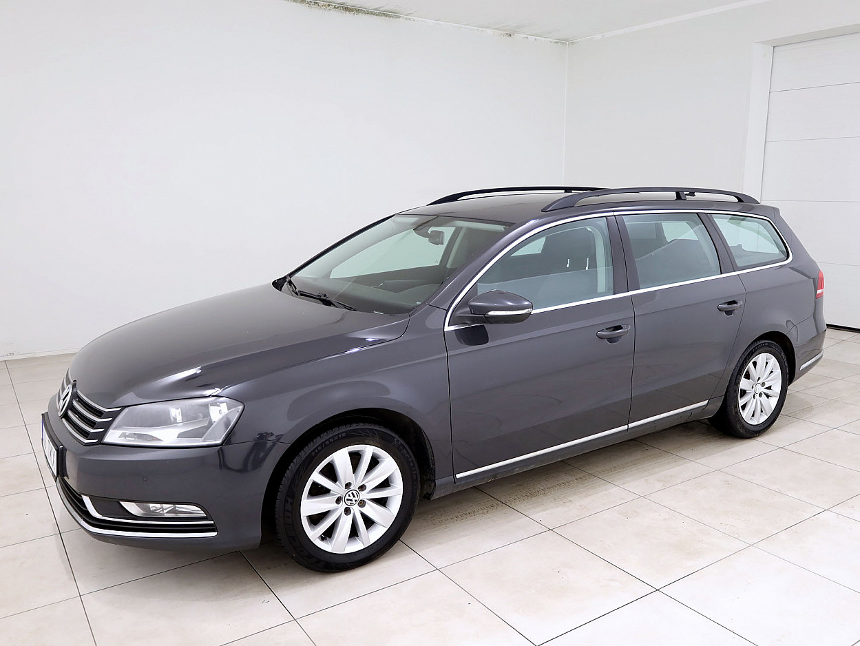 Volkswagen Passat Comfortline ATM 2.0 TDI 103 kW - Photo 2