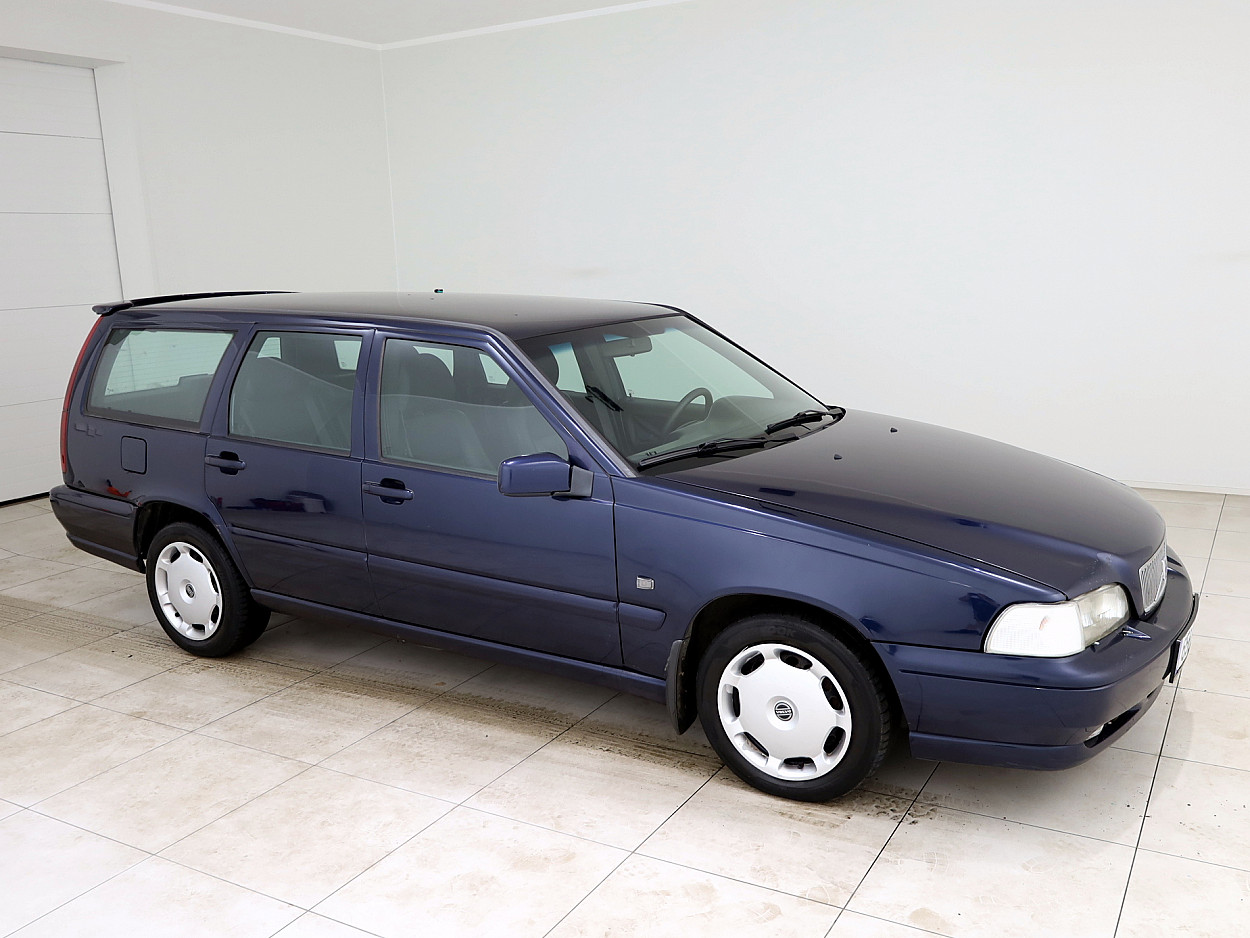 Volvo V70 Estate 2.5 D5 103 kW - Photo 1