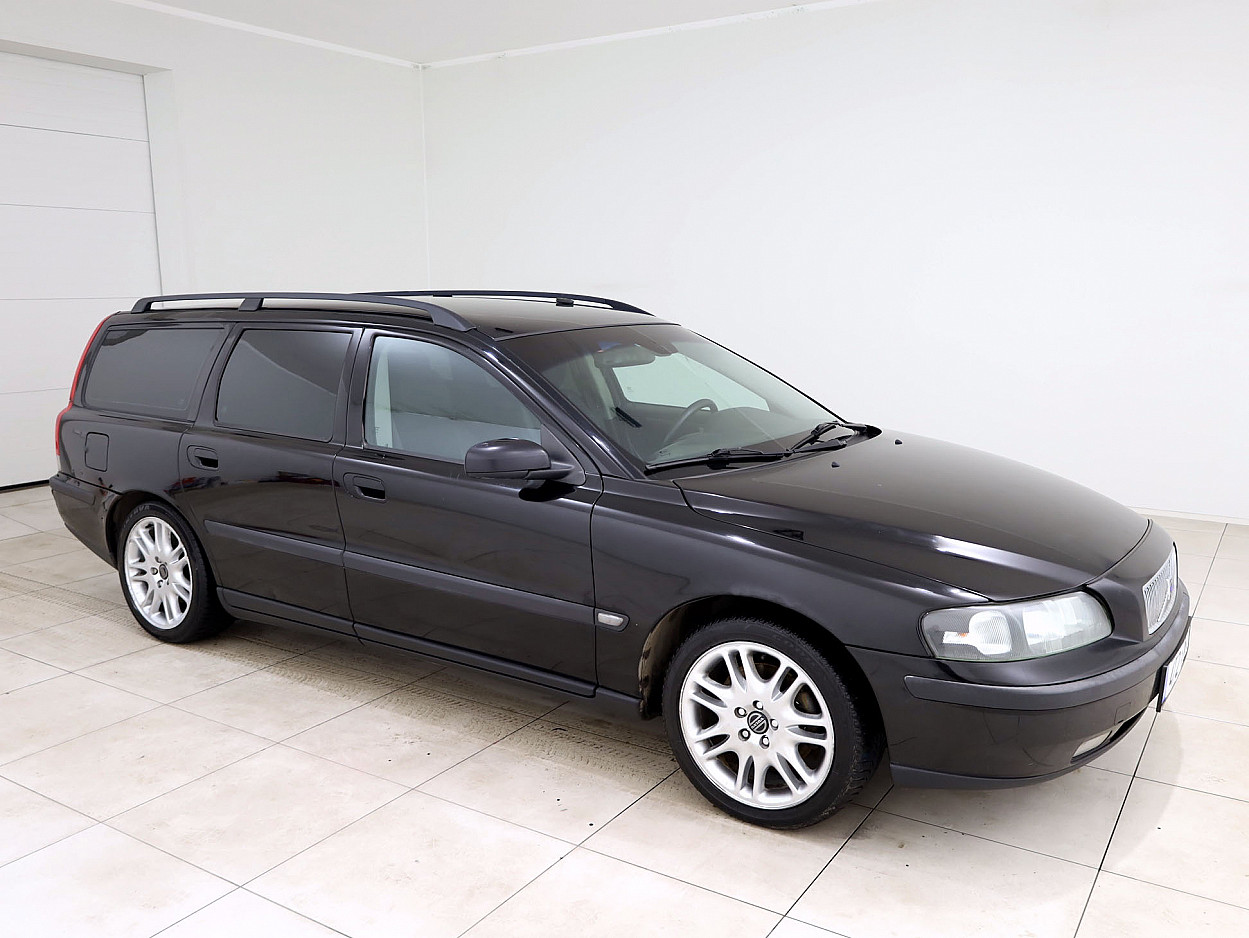 Volvo V70 Summum 2.4 D5 96 kW - Photo 1