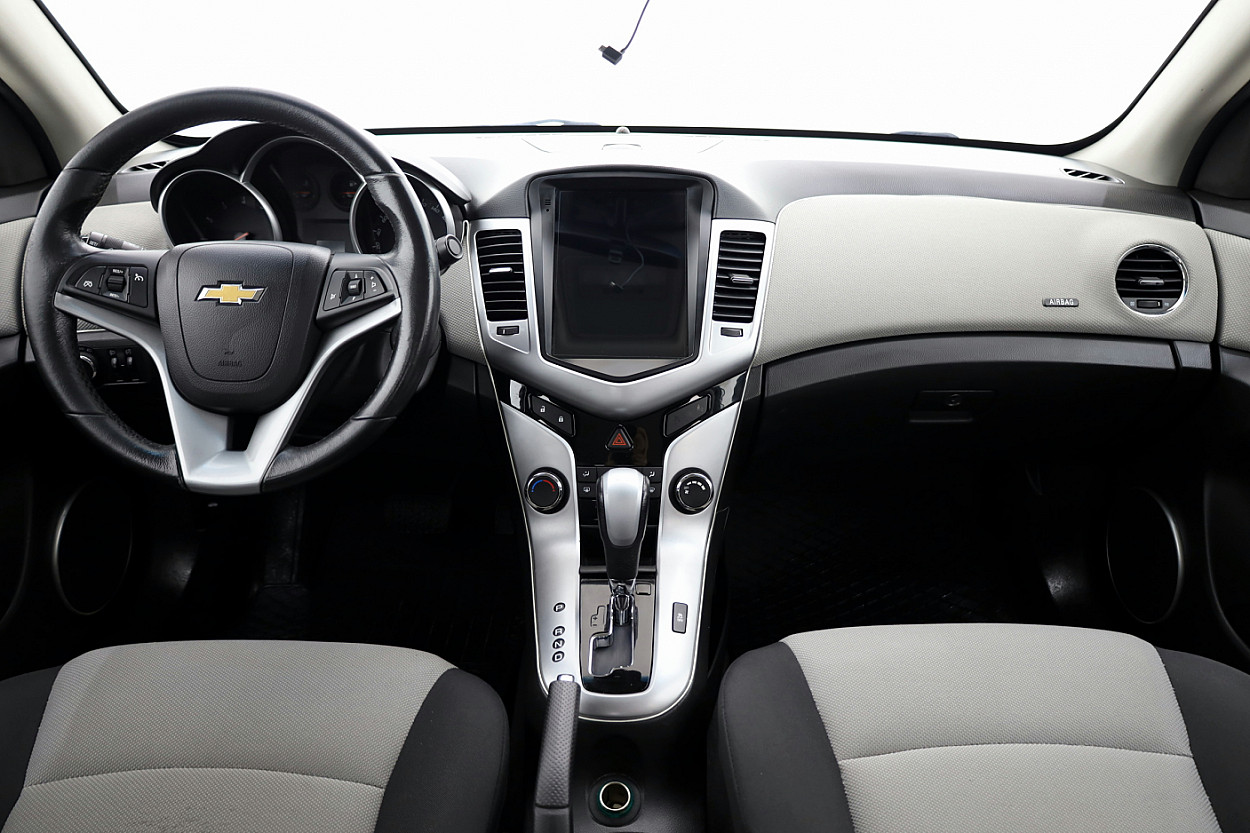 Chevrolet Cruze Comfort ATM 1.8 104 kW - Photo 5