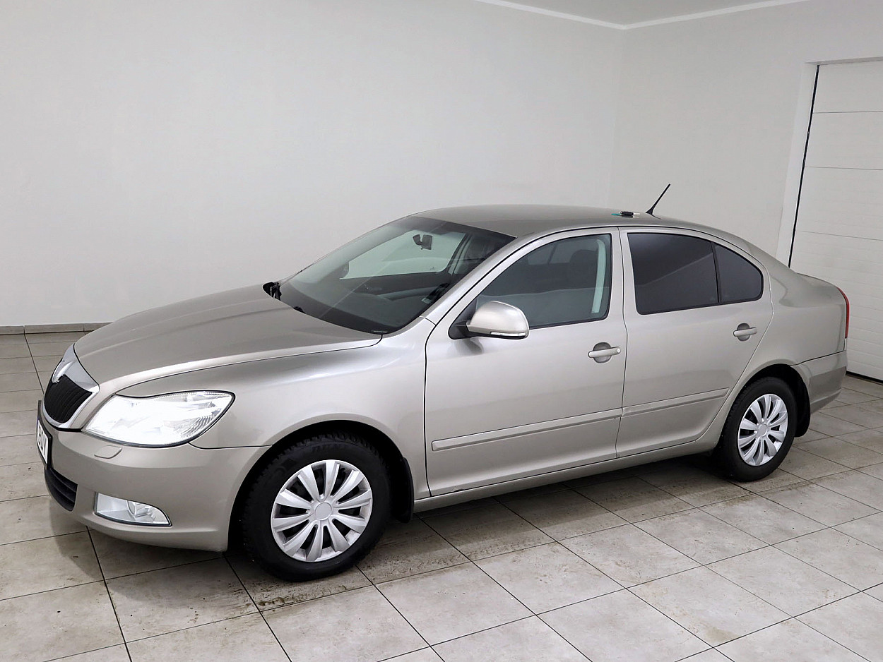 Skoda Octavia Comfortline Facelift ATM 1.2 77 kW - Photo 2