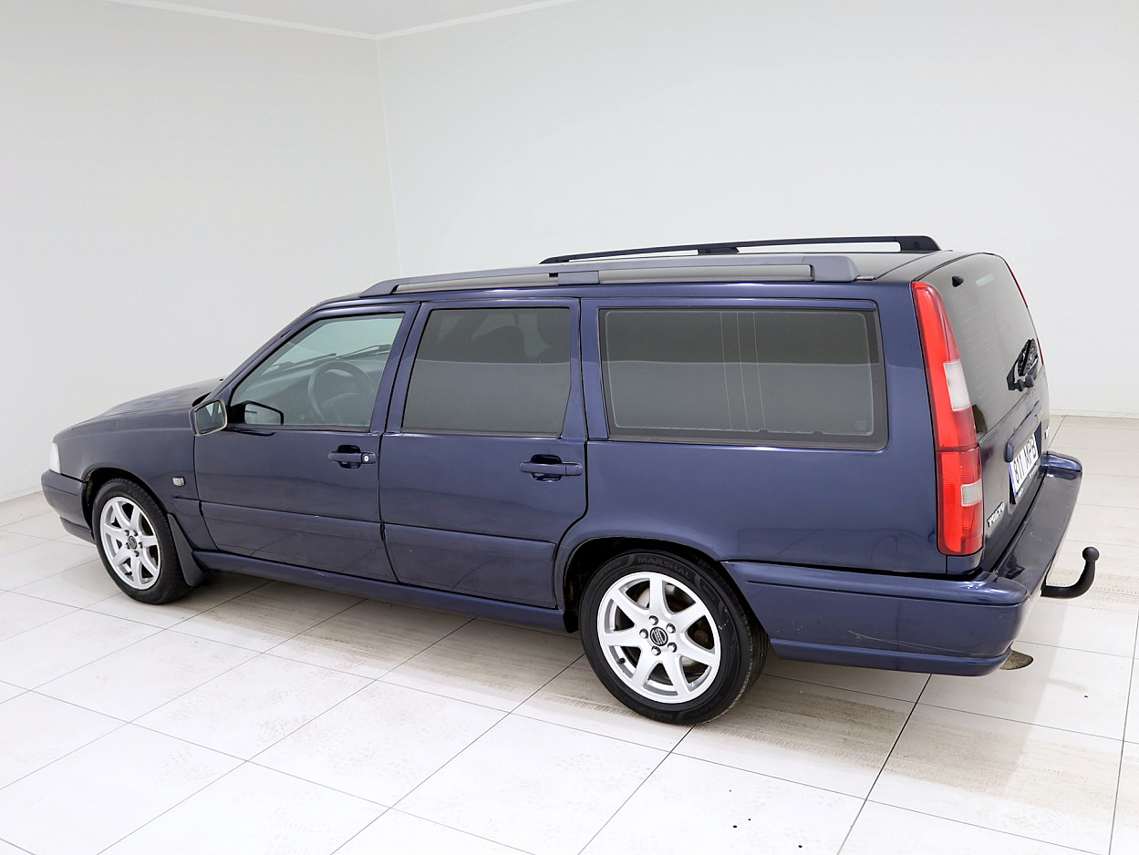 Volvo V70 Estate 2.5 D5 103 kW - Photo 4