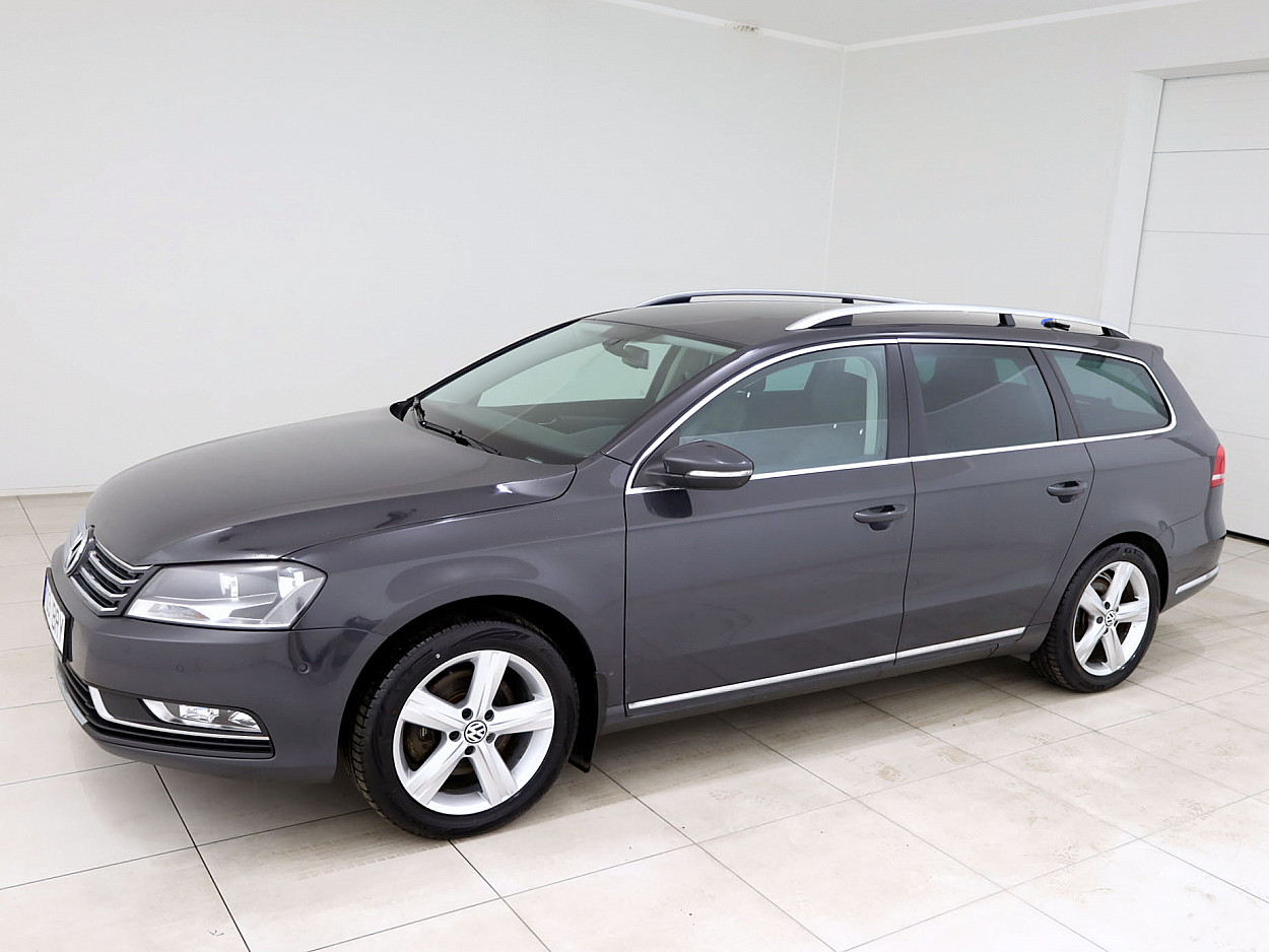 Volkswagen Passat Highline ATM 1.4 110 kW - Photo 2