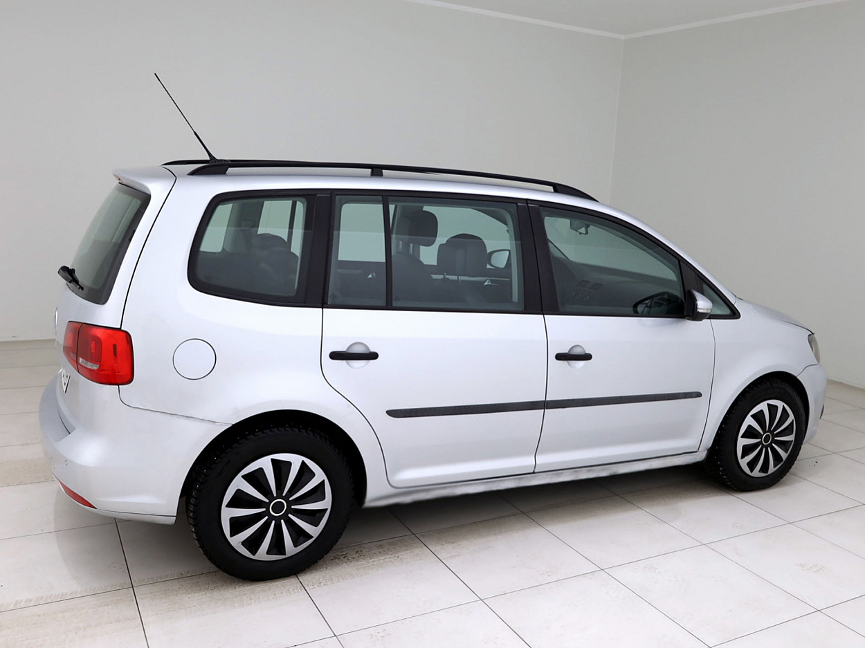 Volkswagen Touran Highline ATM 1.6 TDI 77 kW - Photo 3