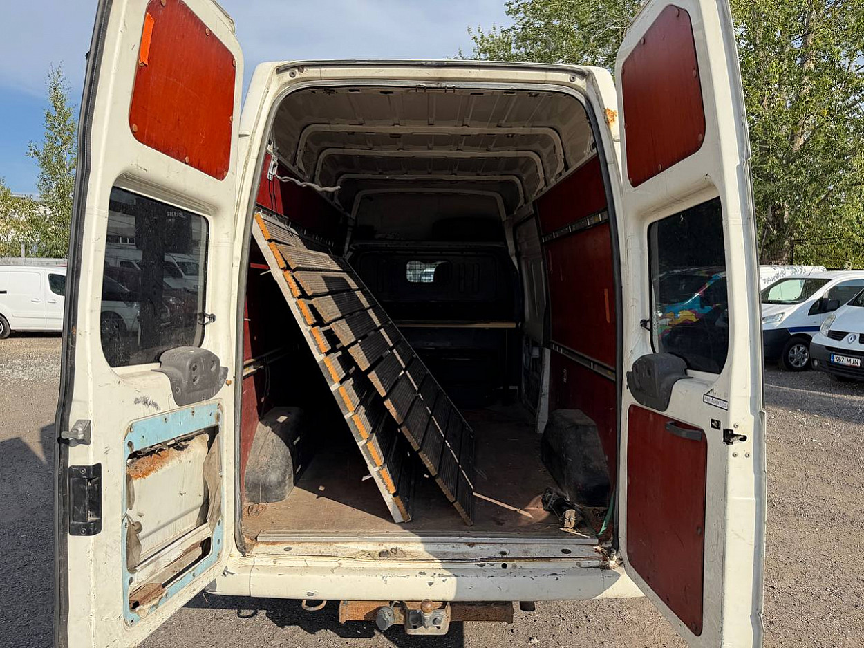 Ford Transit 300L Van 2.0 TDCi 74kW