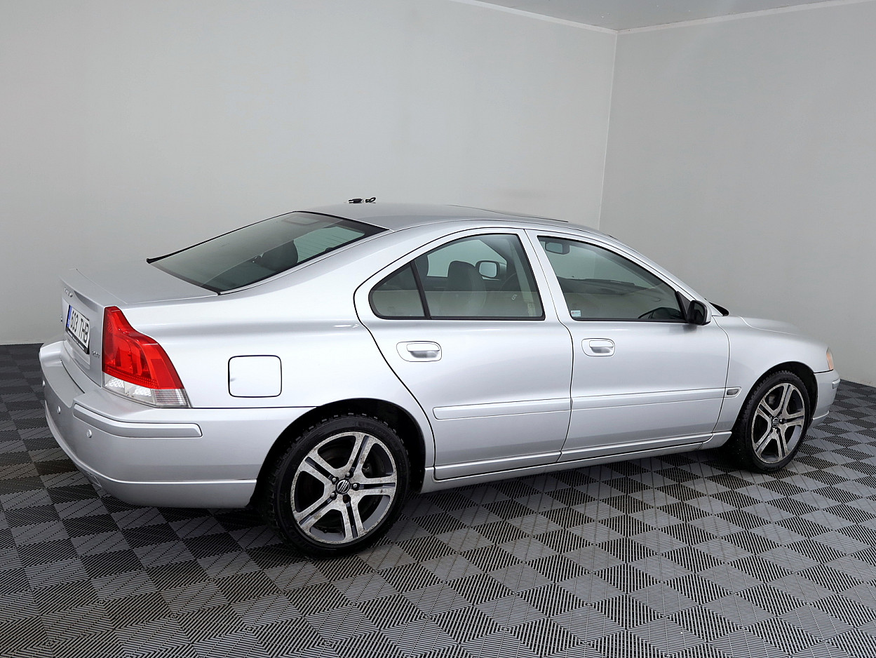 Volvo S60 Summum Facelift ATM 2.0 132kW