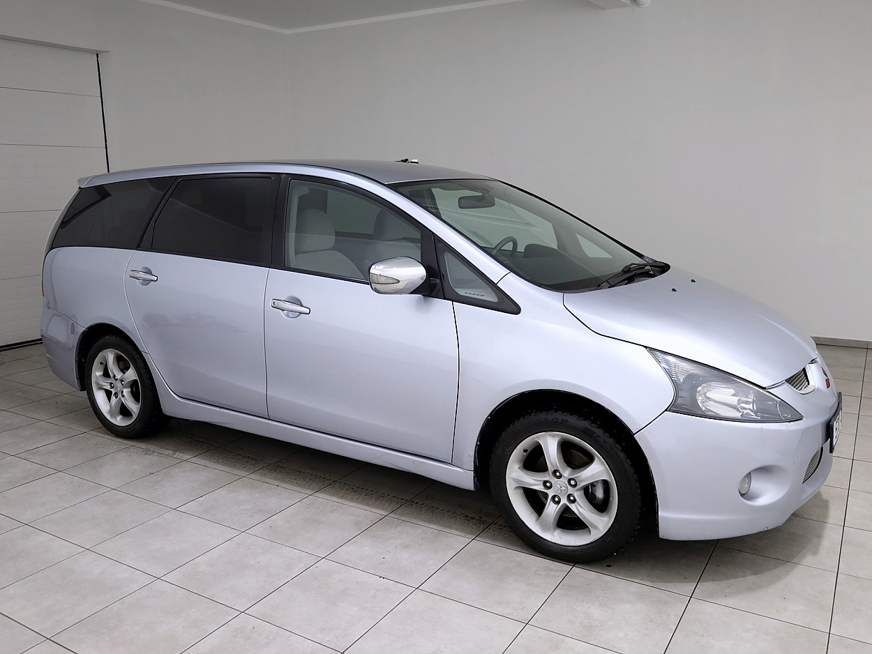 Mitsubishi Grandis Comfort 2.4 121 kW - Photo 1