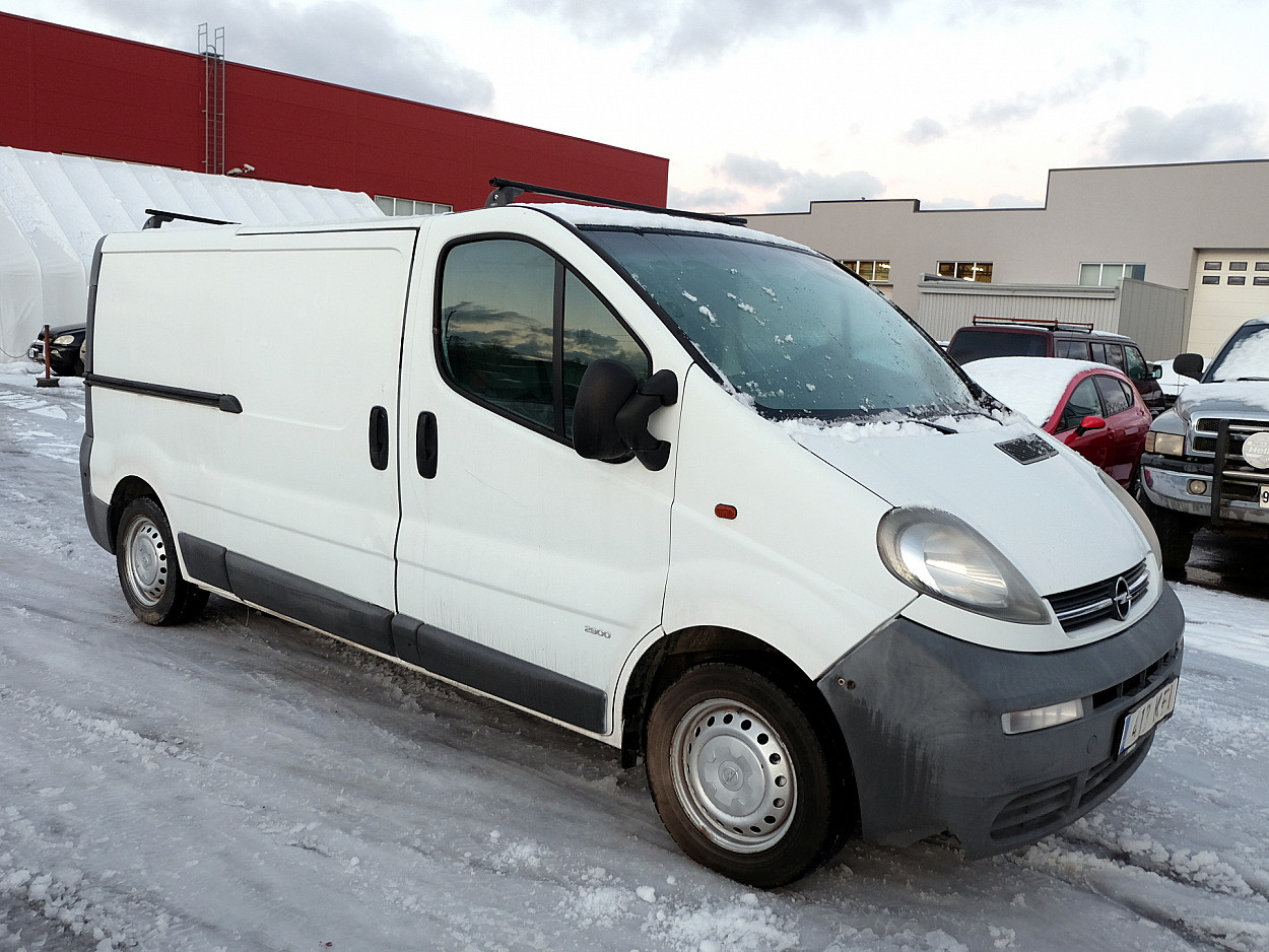 Opel Vivaro 1.9 TDCi 74 kW - Photo 1