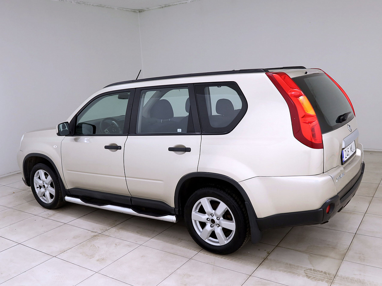 Nissan X-Trail Comfort 4x4 ATM 2.0 104 kW - Photo 4