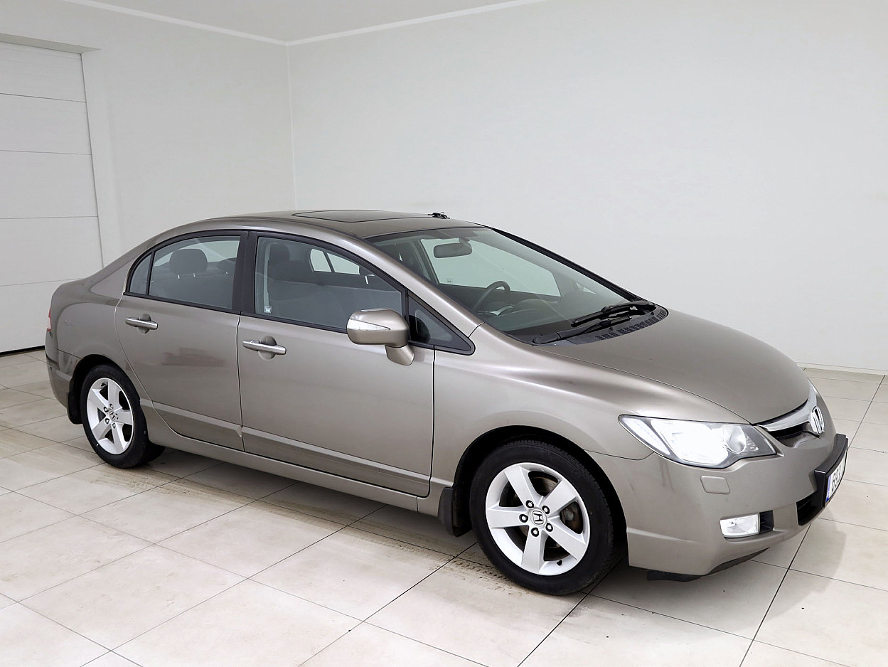 Honda Civic Elegance ATM 1.8 103 kW - Photo 1