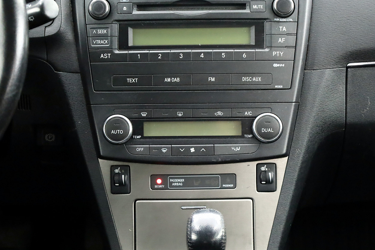 Toyota Avensis Linea Sol ATM 1.8 108kW