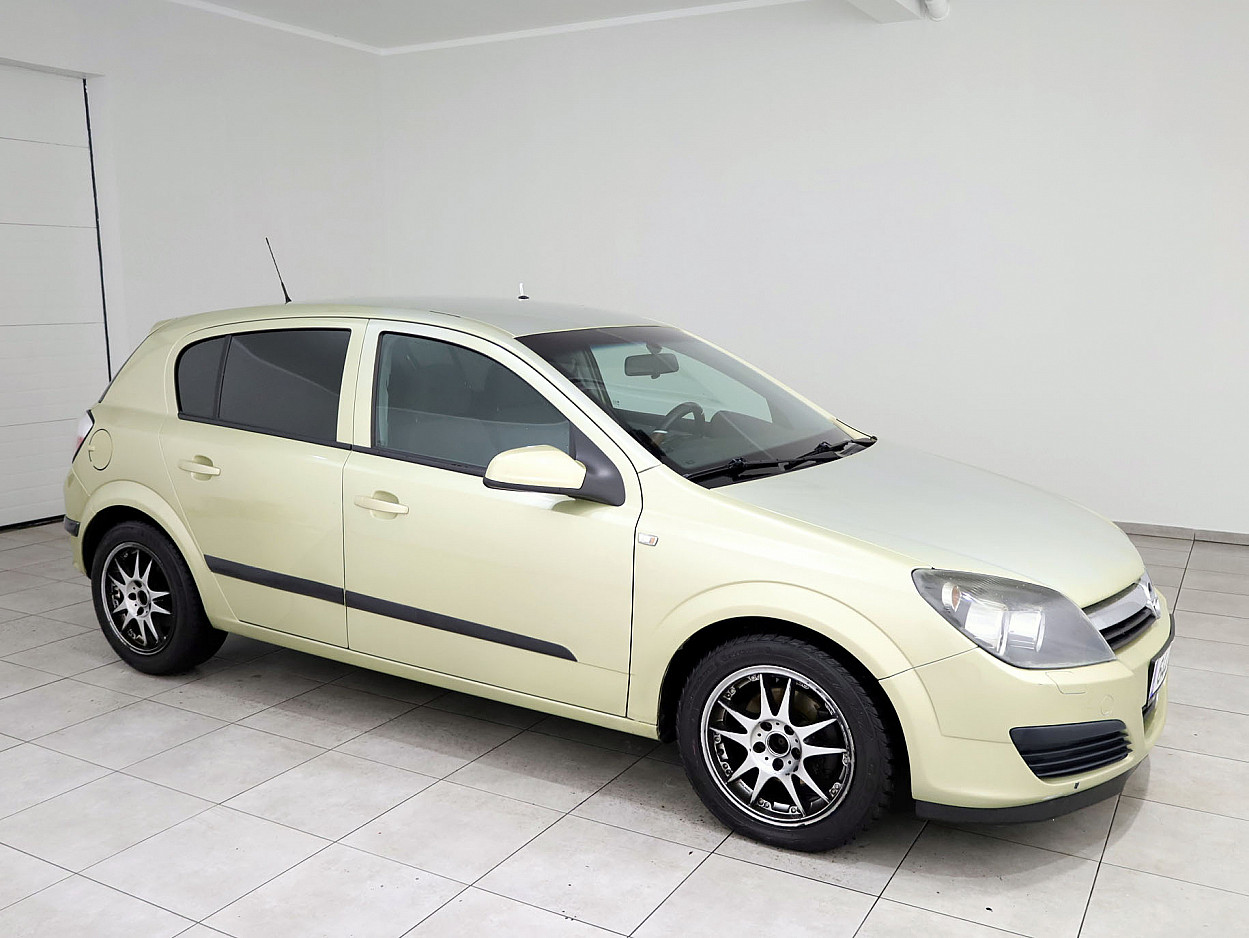 Opel Astra Elegance 1.7 CDTi 74 kW - Photo 1