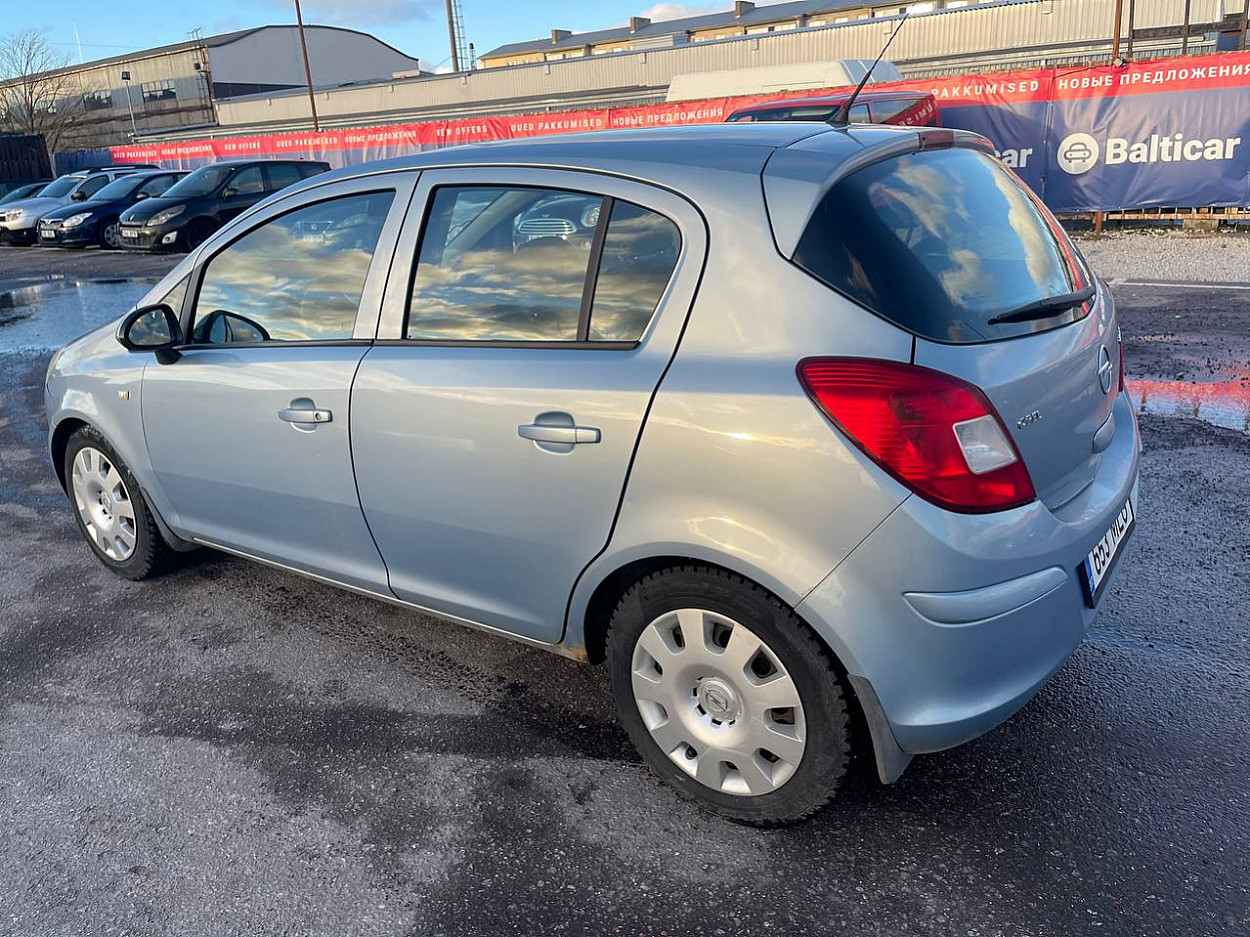 Opel Corsa Elegance 1.4 66 kW - Photo 4