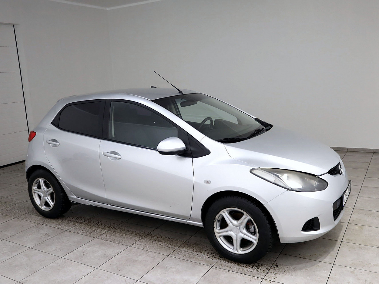 Mazda 2 Elegance 1.3 55 kW - Photo 1