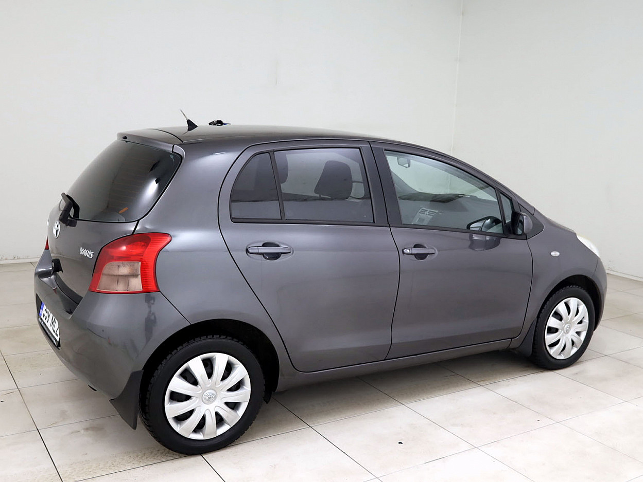 Toyota Yaris Linea Sol ATM 1.3 64 kW - Photo 3