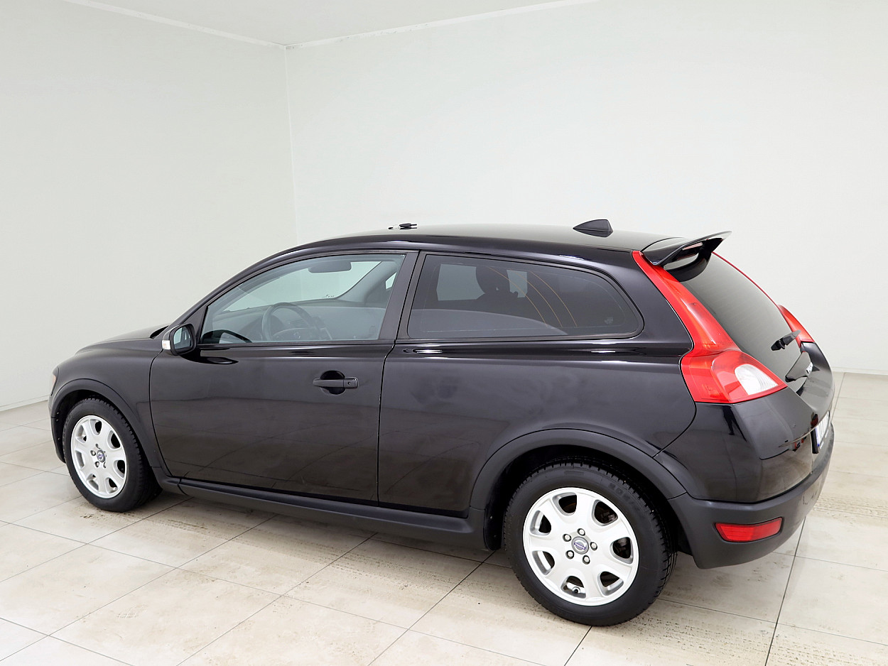 Volvo C30 Momentum 2.0 D4 100 kW - Photo 4