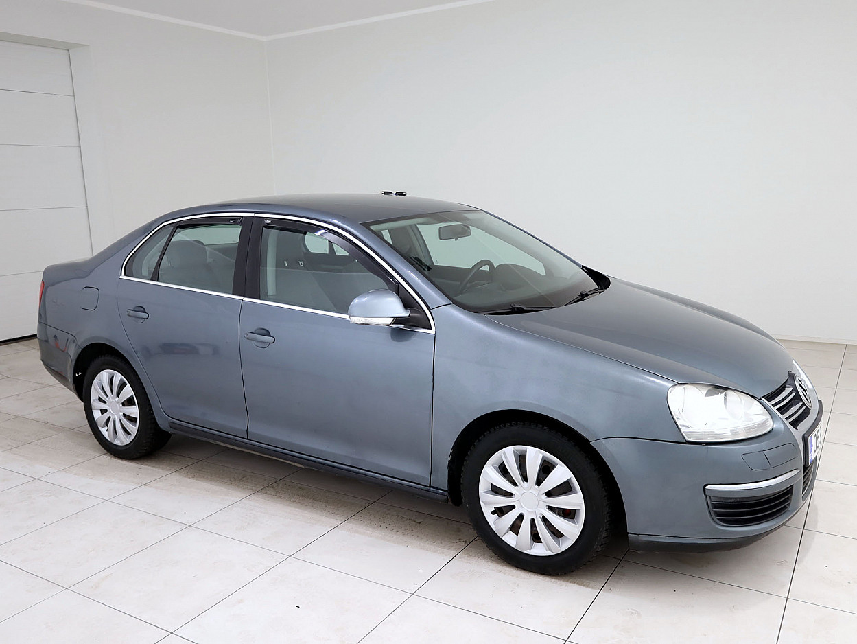 Volkswagen Jetta Comfortline 2.0 TDI 103 kW - Photo 1