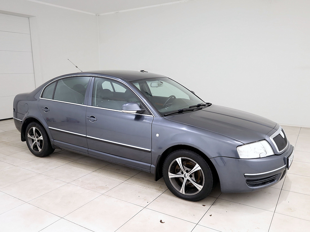 Skoda Superb Highline ATM 2.5 TDI 120 kW - Photo 1