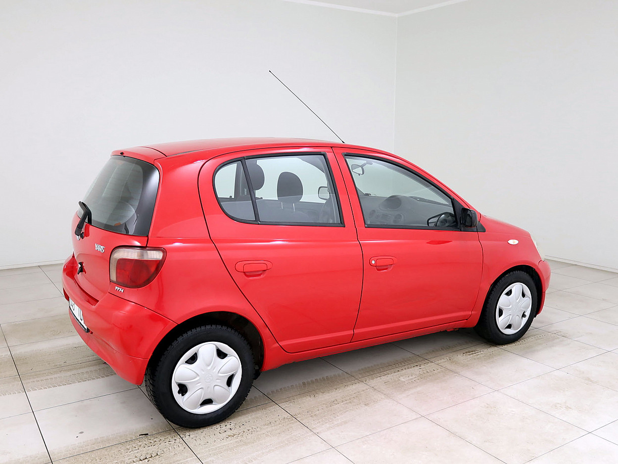 Toyota Yaris City 1.3 63 kW - Photo 3