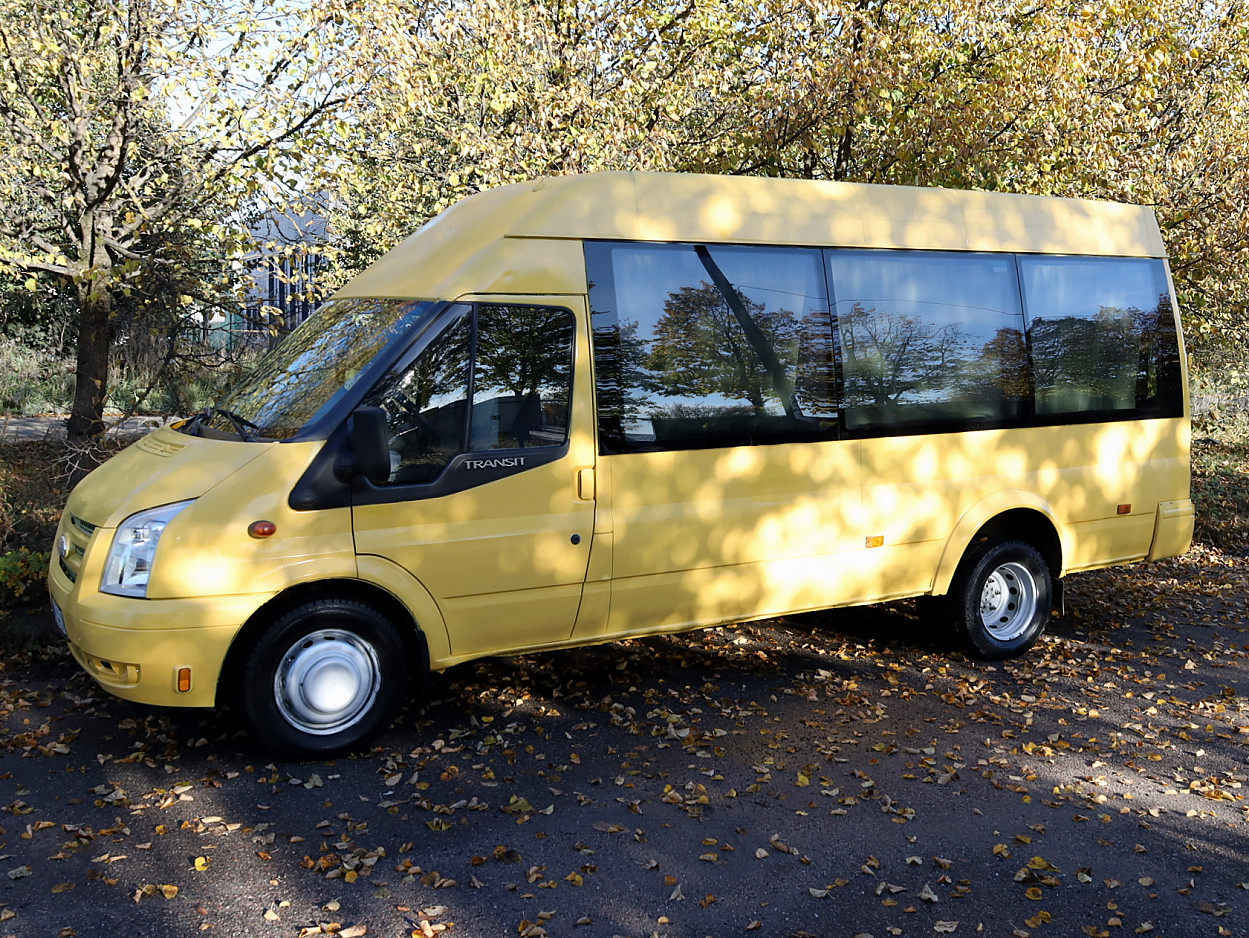 Ford Transit Passenger 2.4 TDCi 103 kW - Photo 2