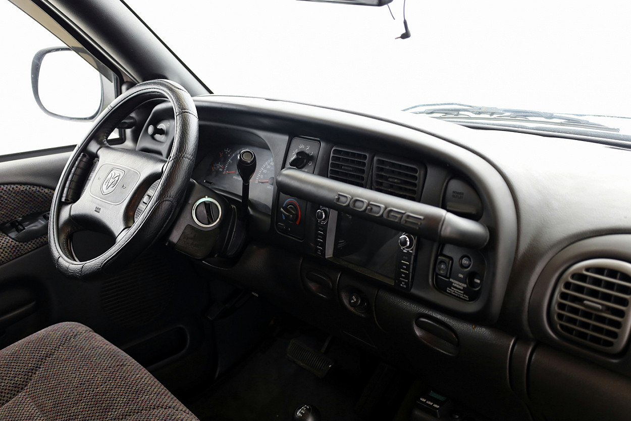 Dodge RAM 1500 Pickup Offroad 5.9 180 kW - Photo 5