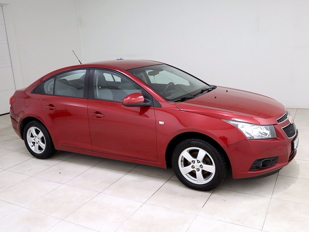 Chevrolet Cruze Comfort ATM 1.8 104 kW - Photo 1