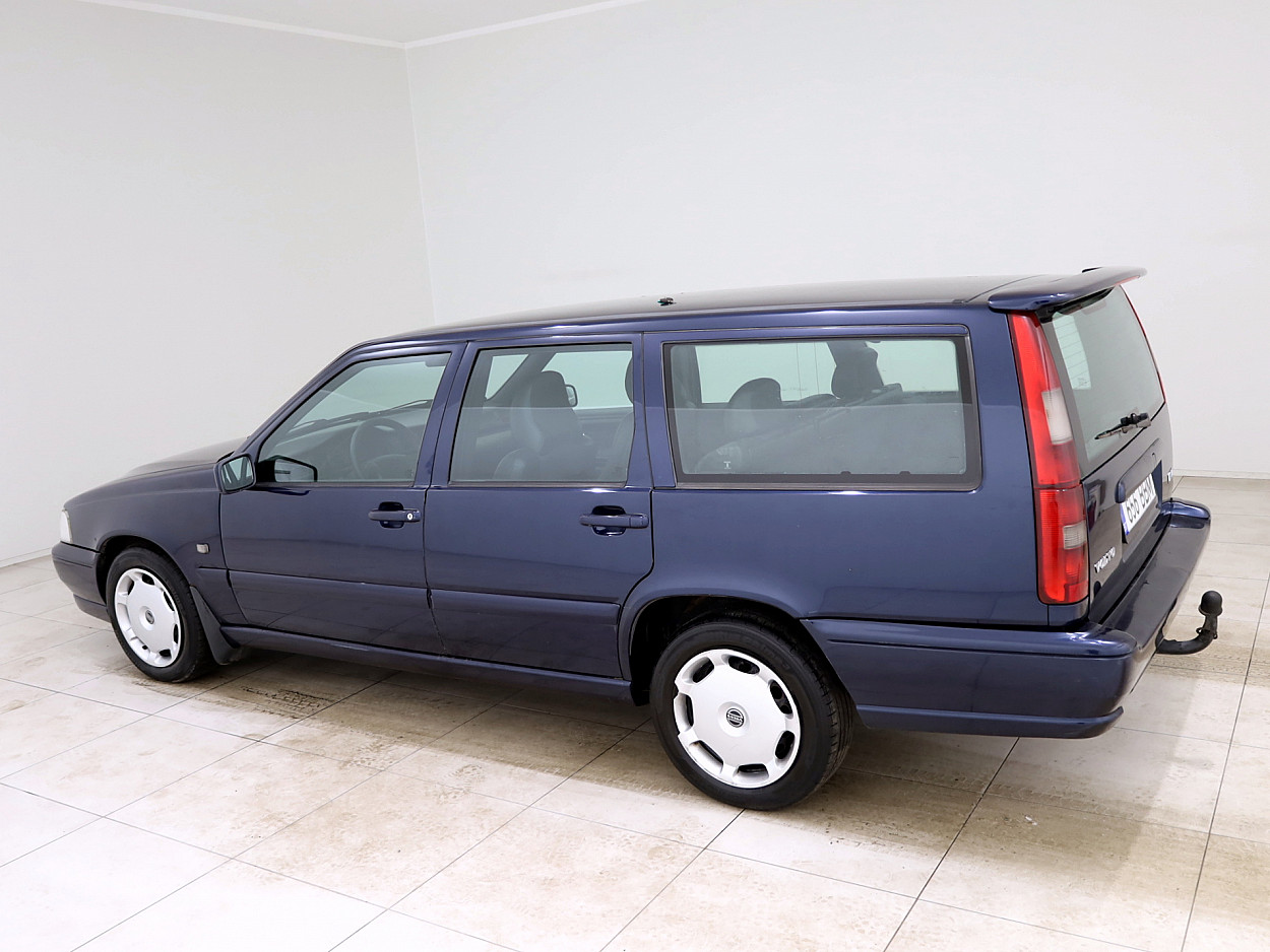 Volvo V70 Estate 2.5 D5 103 kW - Photo 4