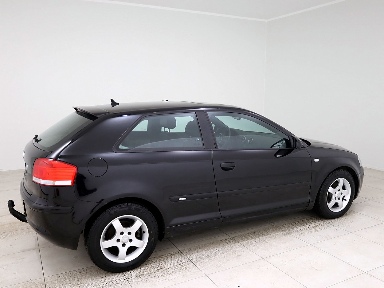 Audi A3 S-line 2.0 TDI 103 kW - Photo 3