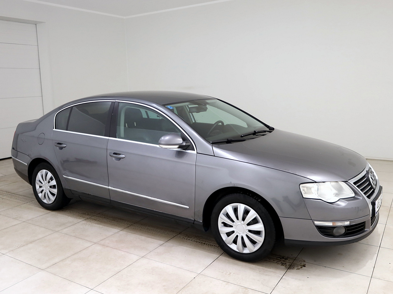 Volkswagen Passat 2.0 FSI 110 kW - Photo 1